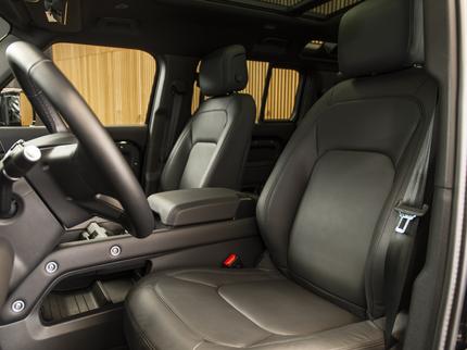 Land Rover Defender 110 P425 V8 X-Dynamic HSE