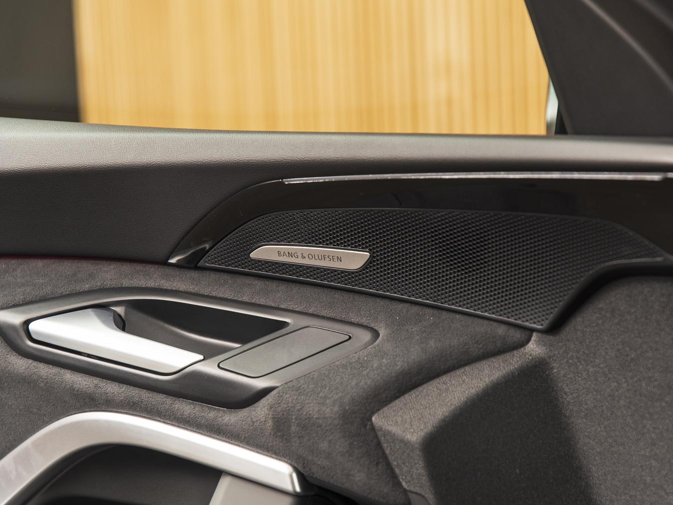 Audi Q5 SUV TDI Quattro S-Line S-tronic 204HP