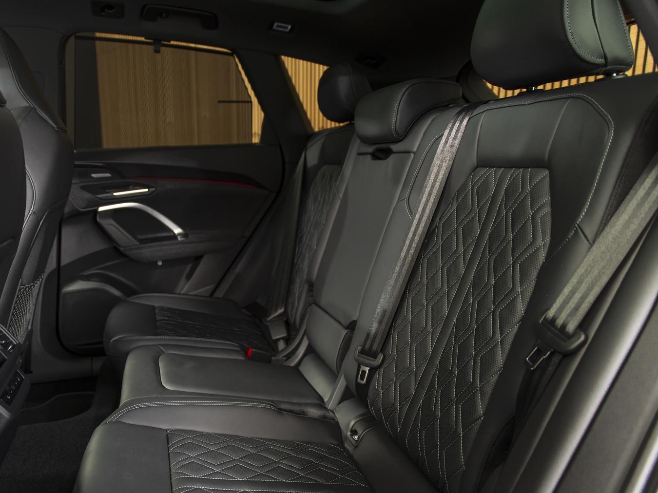 Audi Q5 SUV TDI Quattro S-Line S-tronic 204HP