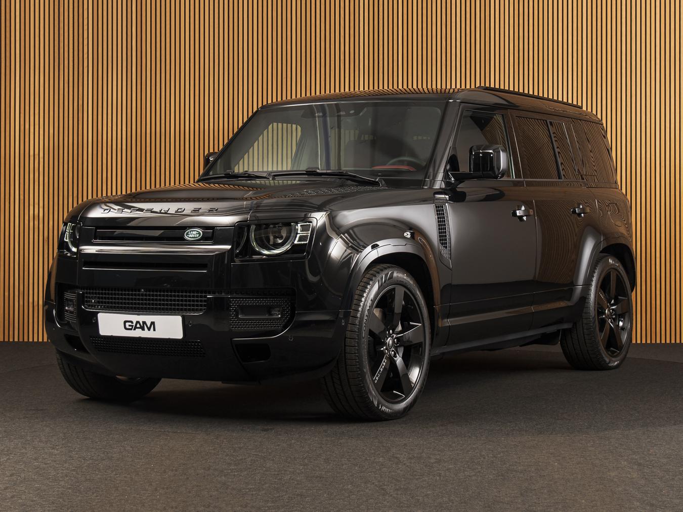 Land Rover Defender 110 X-Dynamic HSE P300e