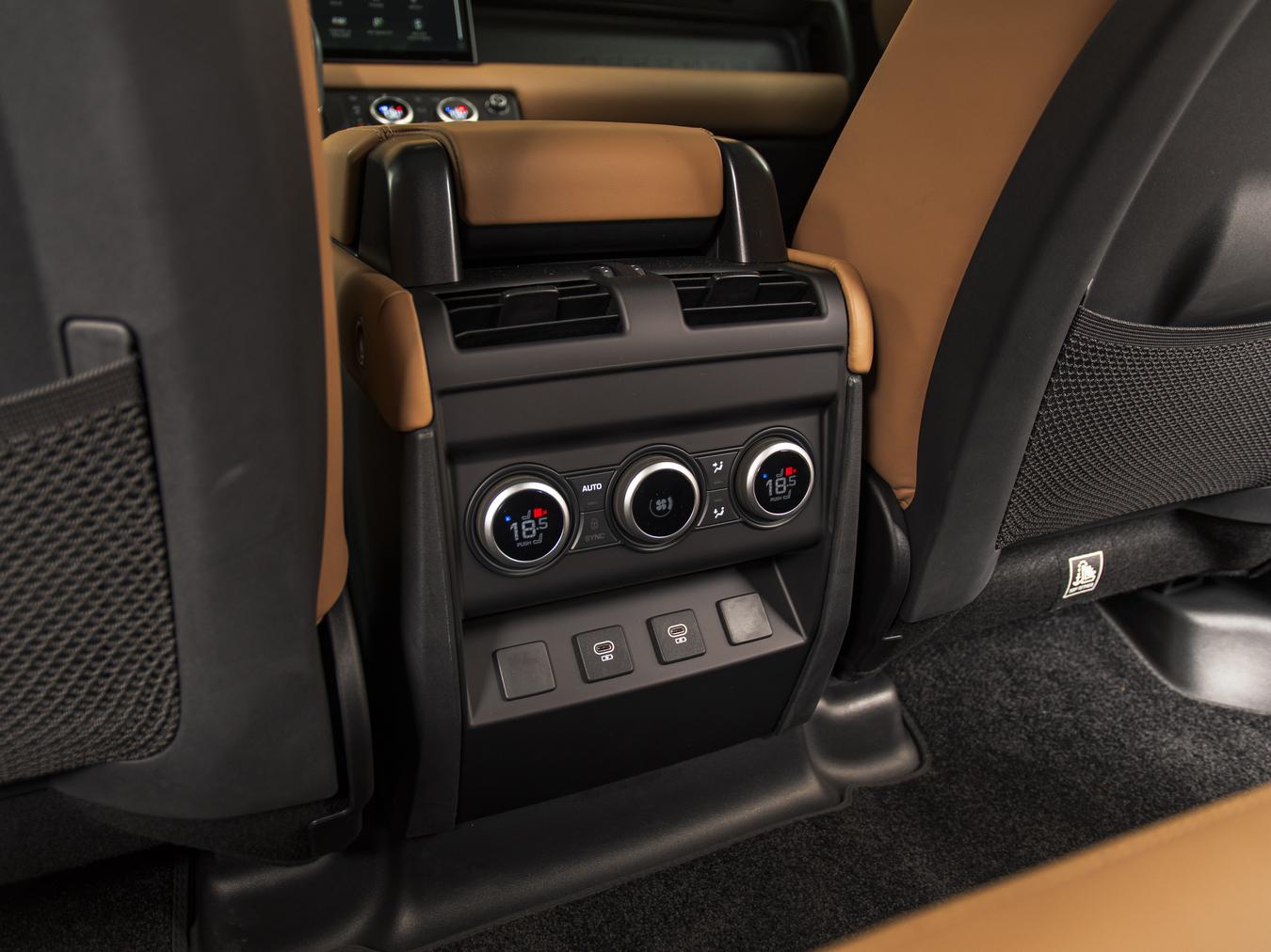 Land Rover Defender 110 X-Dynamic HSE P300e
