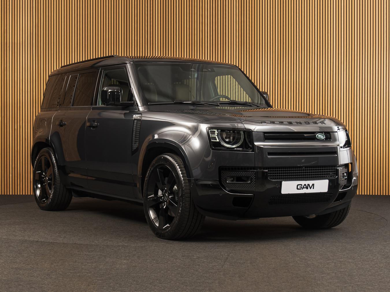 Land Rover Defender 110 X-Dynamic HSE P300e