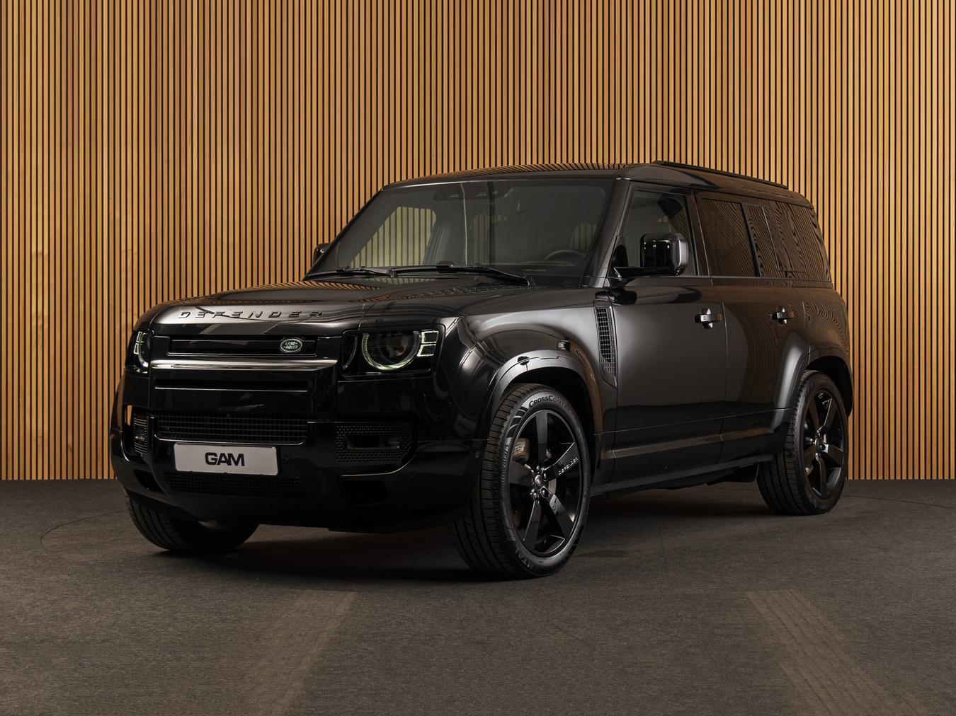 Land Rover Defender 110 D300 X-Dynamic HSE