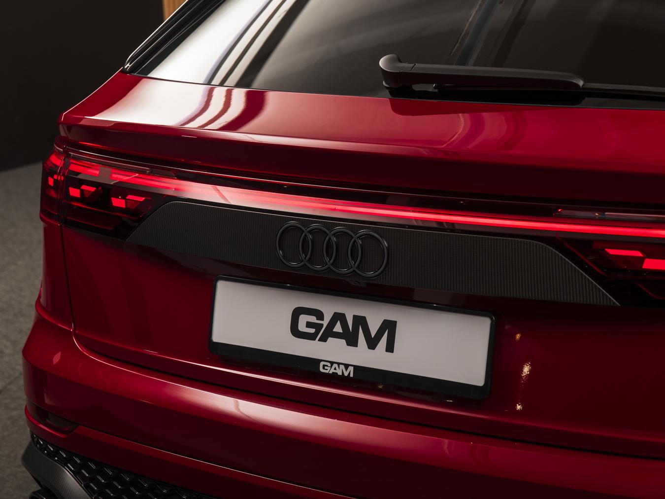 Audi RSQ8 Performance