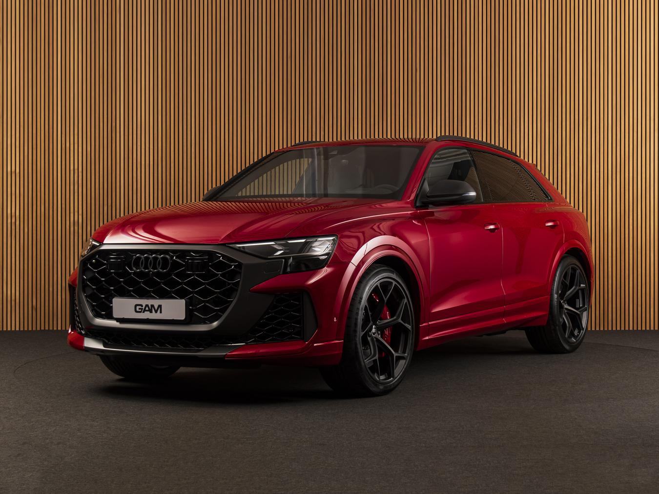 Audi RSQ8 Performance