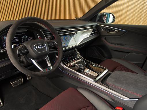 Audi RSQ8 Performance