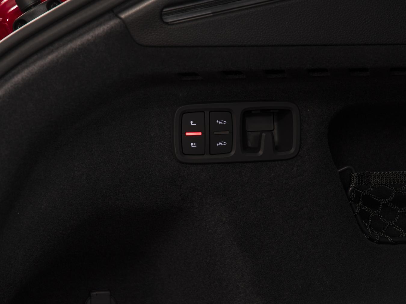 Audi RSQ8 Performance