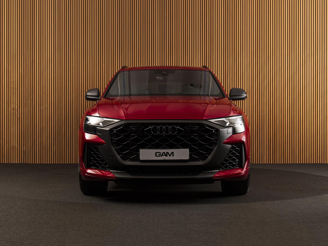 Audi RSQ8 Performance