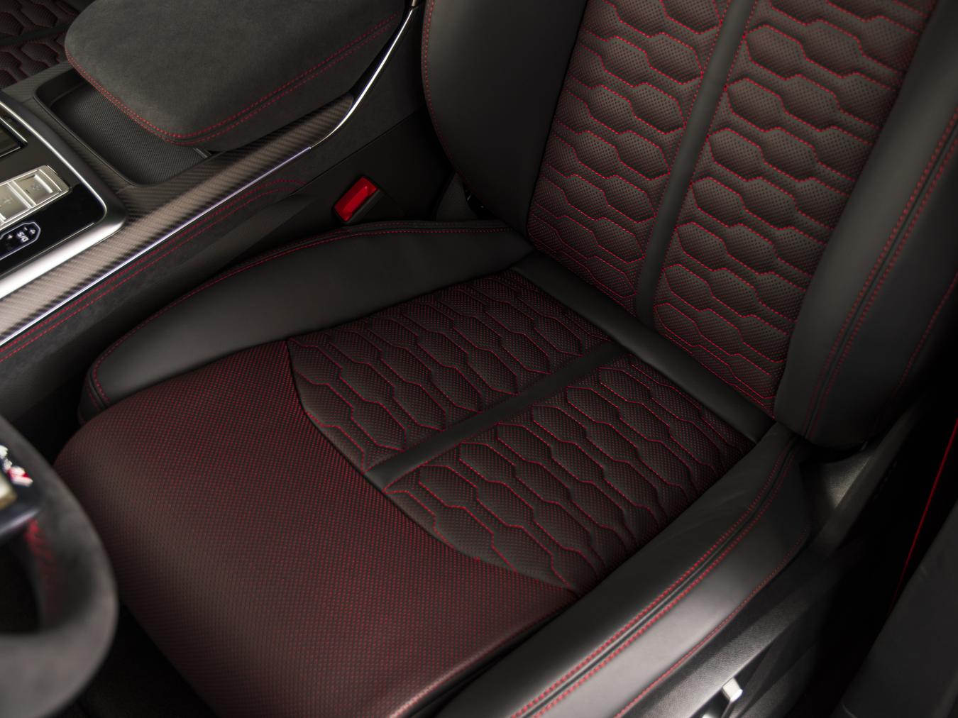Audi RSQ8 Performance