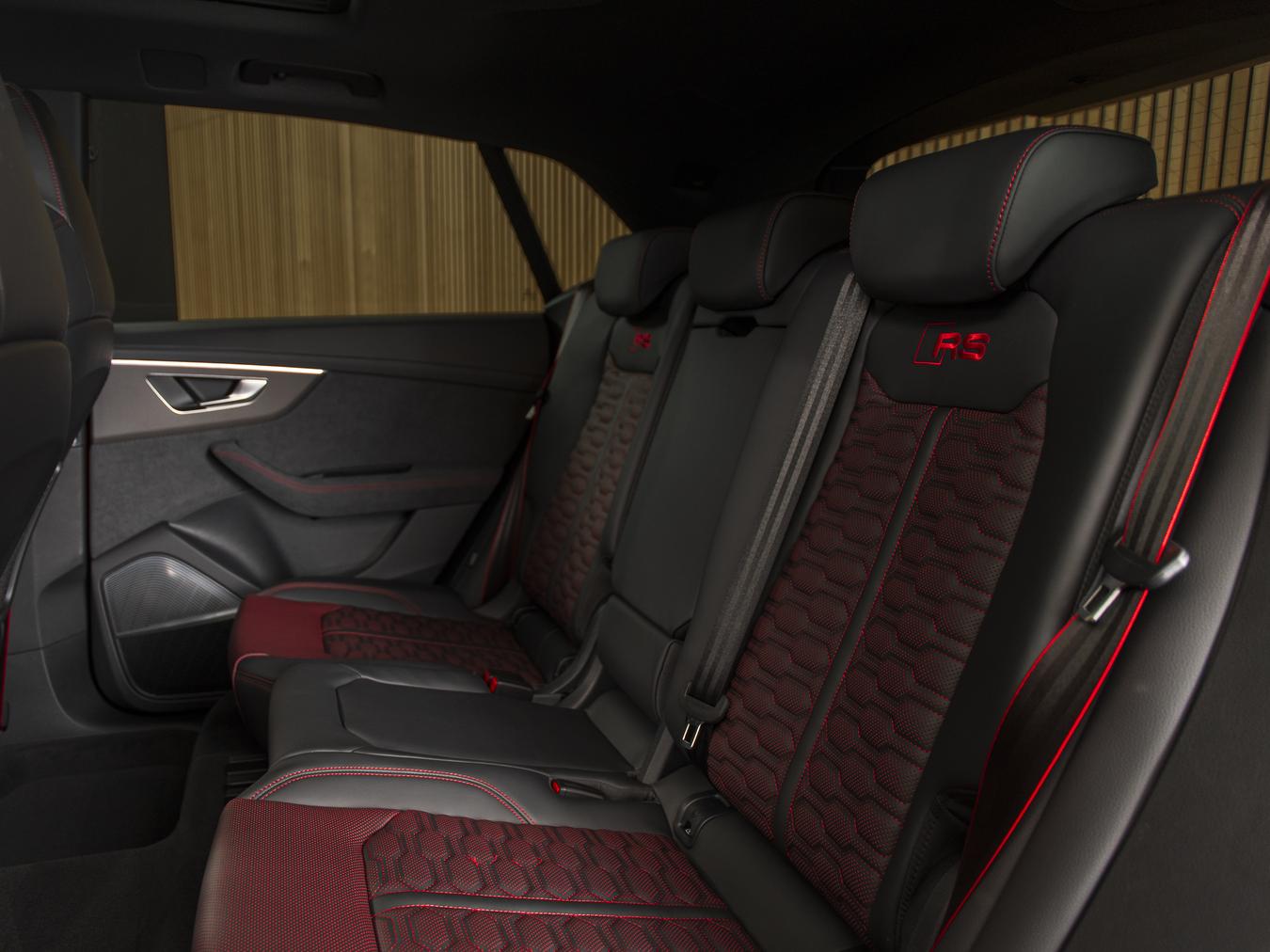 Audi RSQ8 Performance