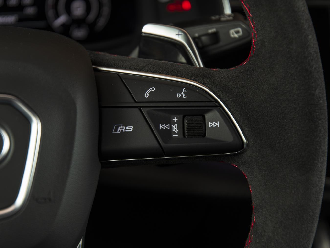 Audi RSQ8 Performance