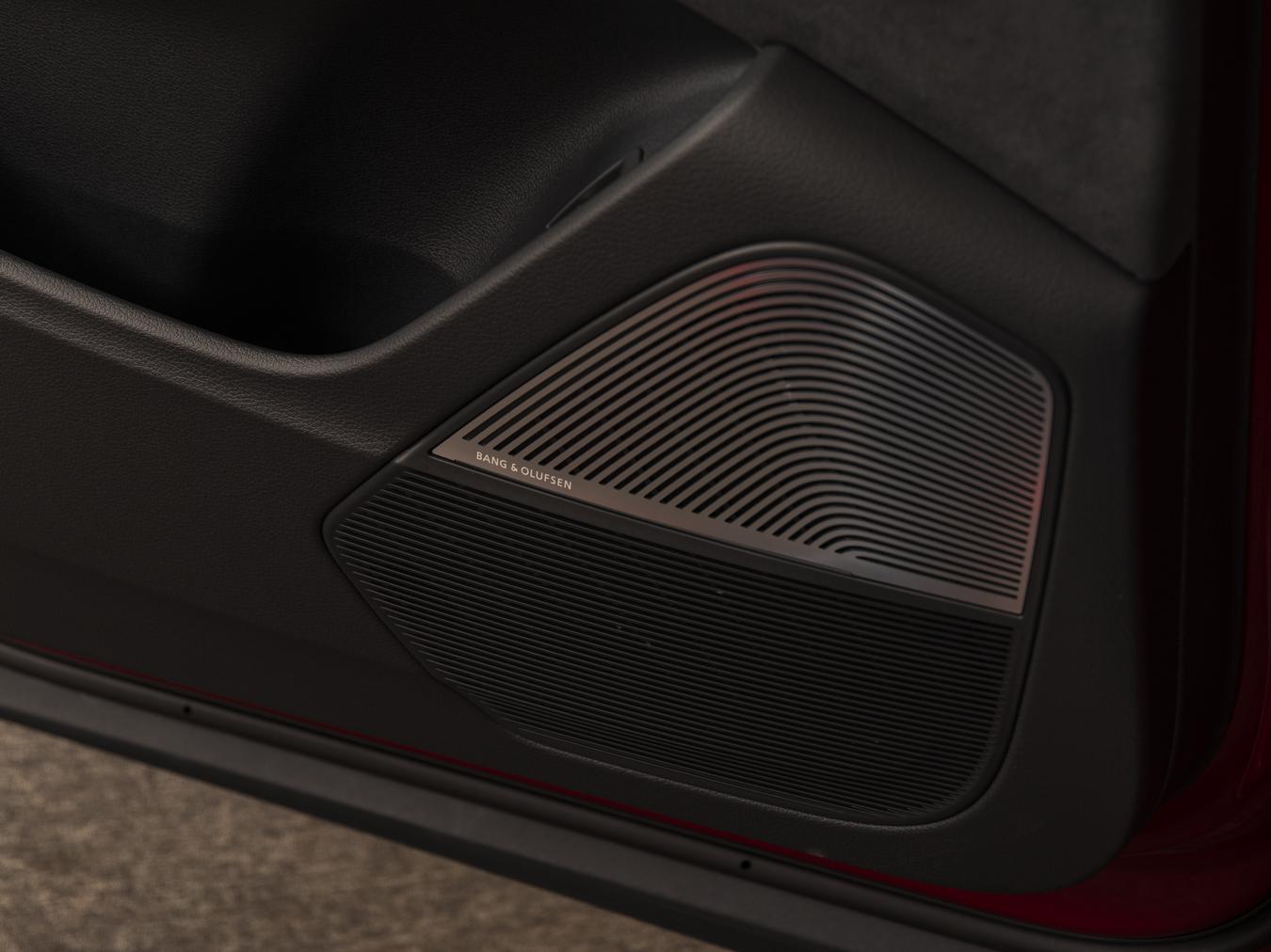 Audi RSQ8 Performance