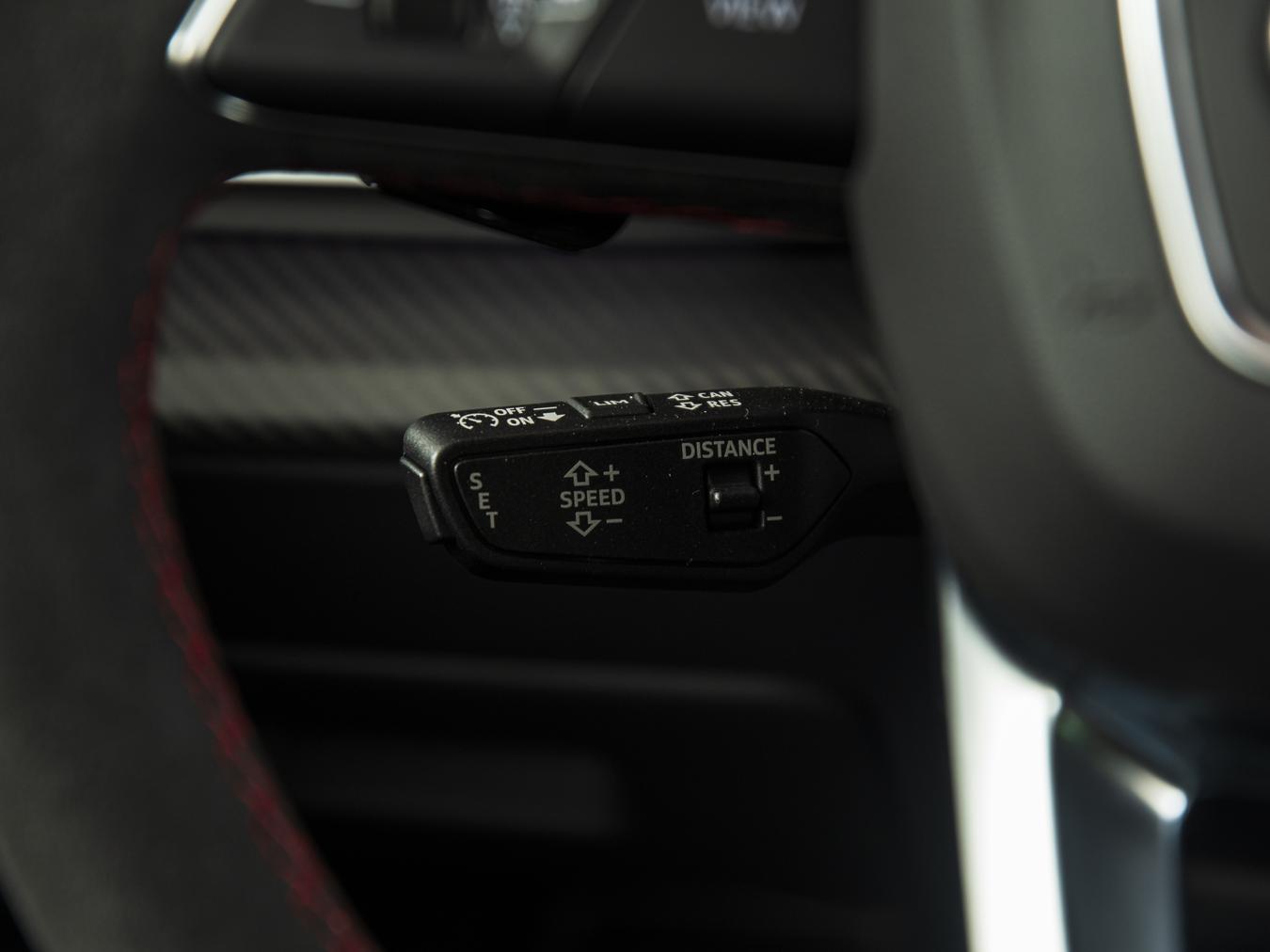 Audi RSQ8 Performance