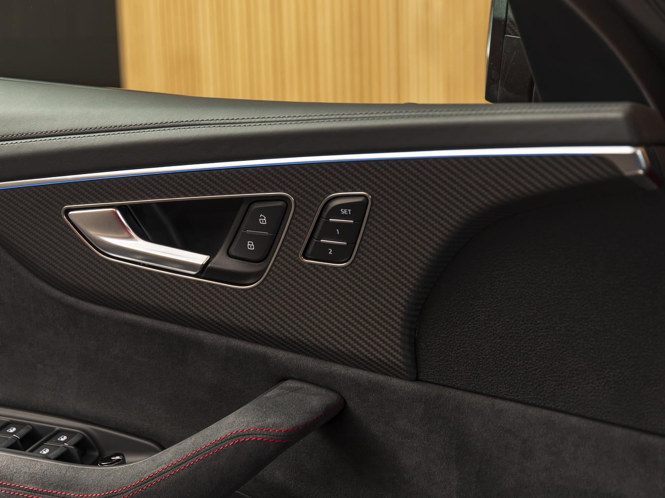 Audi RSQ8 Performance