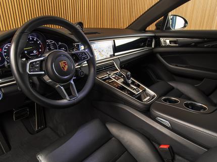 Porsche Panamera 4 E-Hybrid Sports Turismo