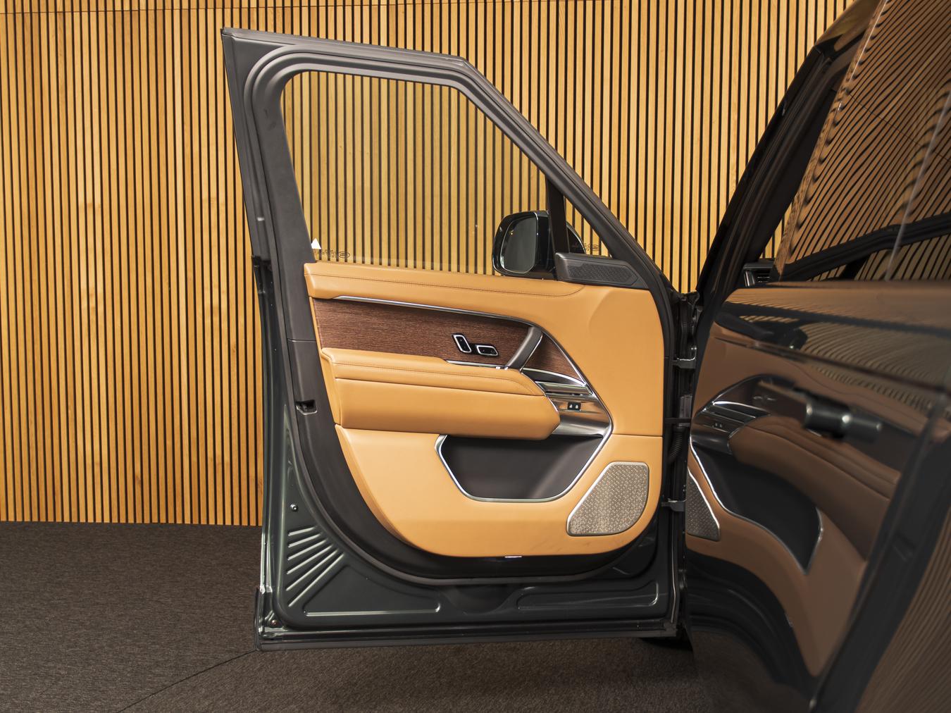 Land Rover Range Rover D350 Autobiography