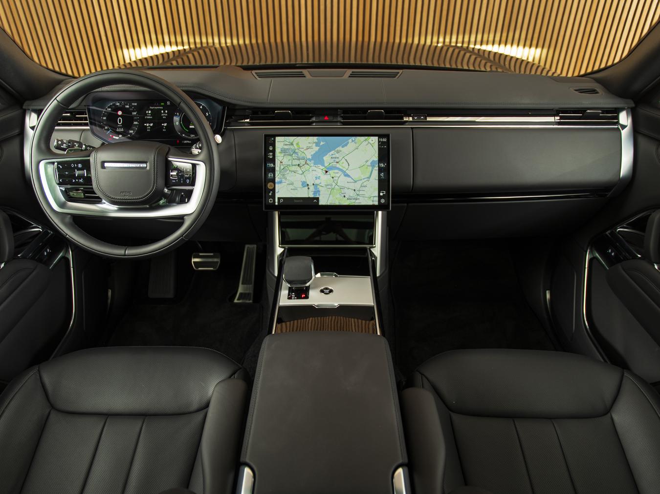 Land Rover Range Rover P460e HSE