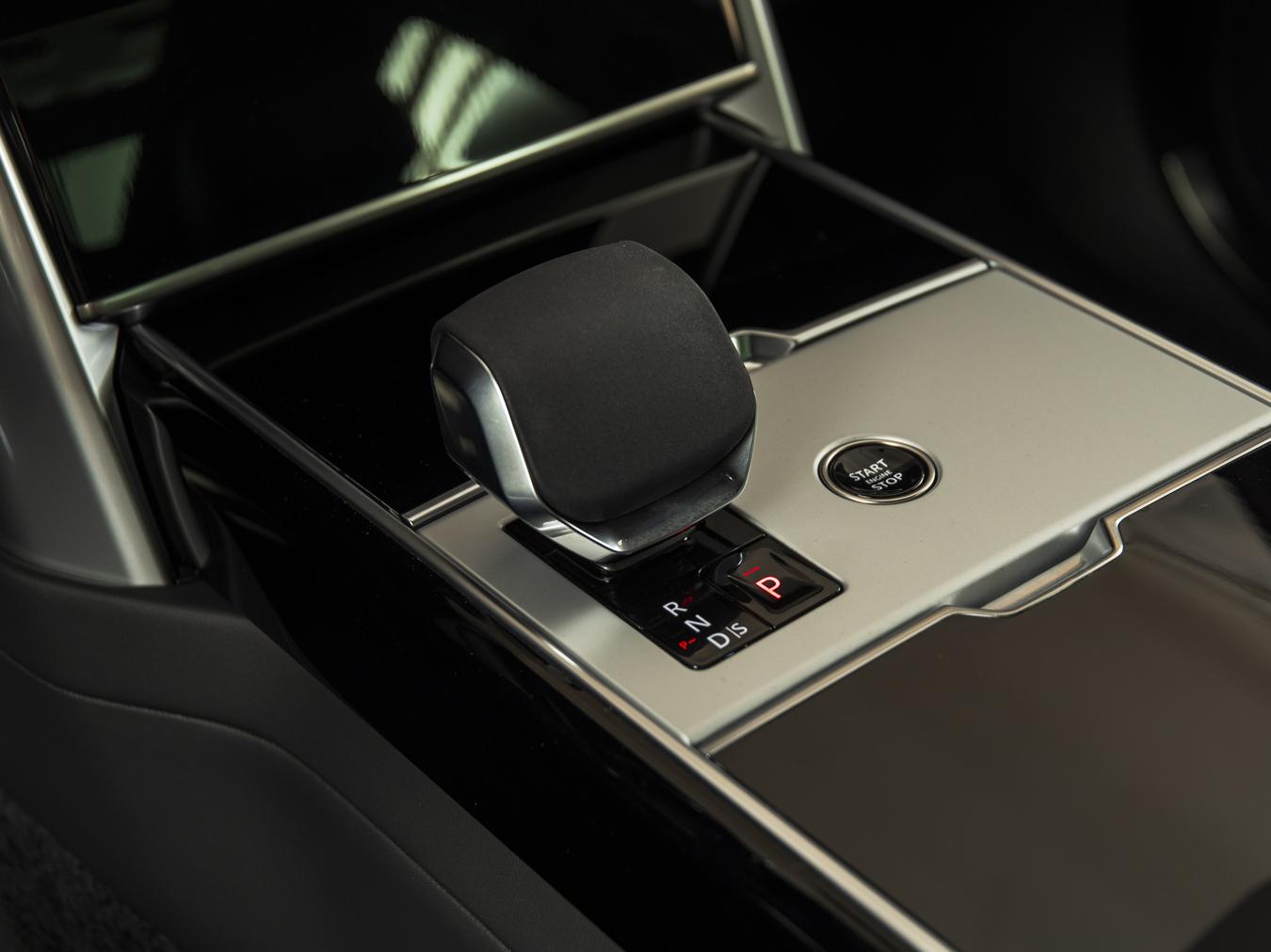 Land Rover Range Rover P460e HSE