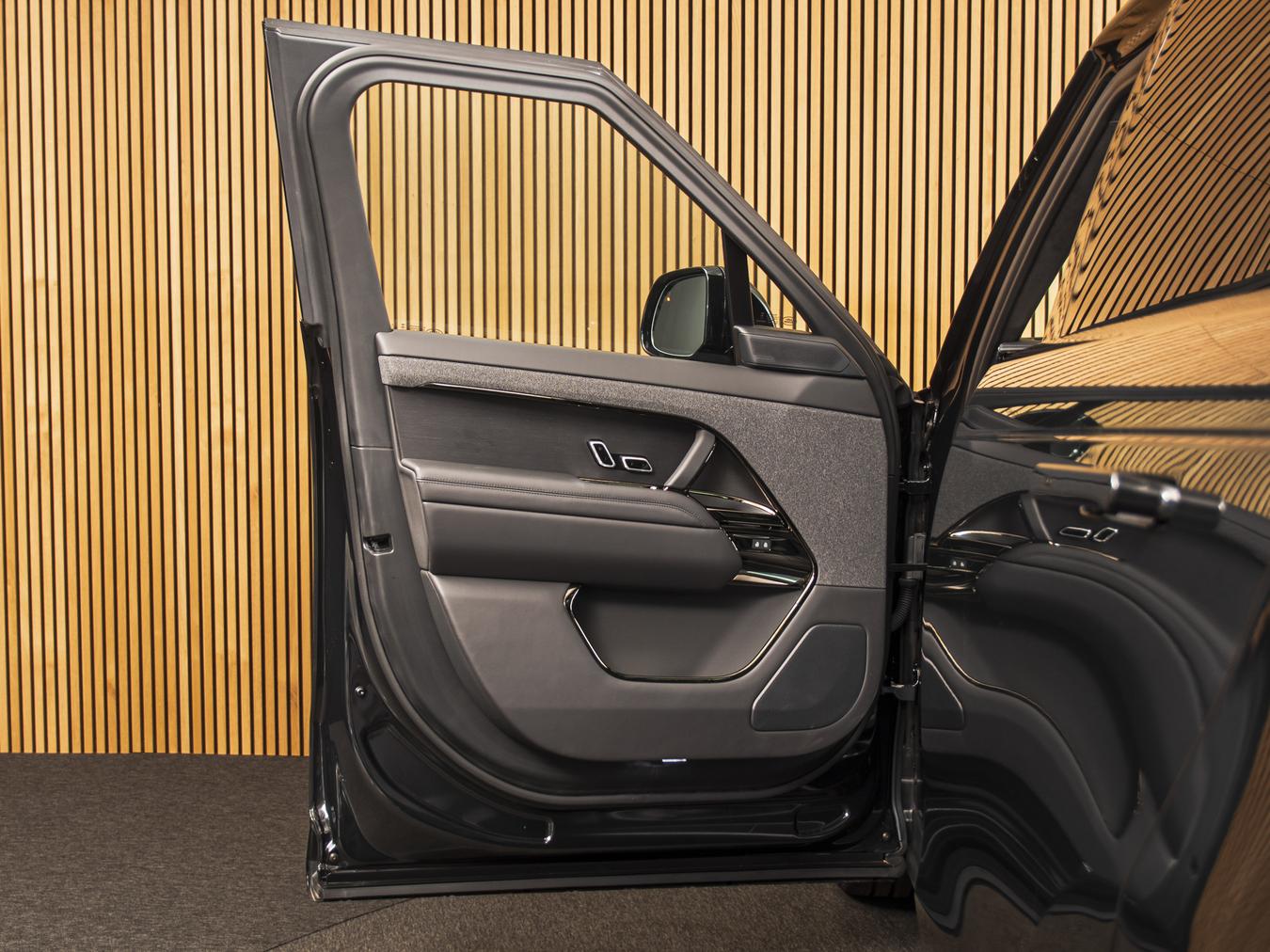 Land Rover Range Rover Sport P550e Autobiography