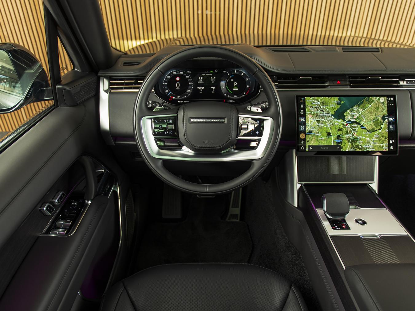 Land Rover Range Rover P550e Autobiography