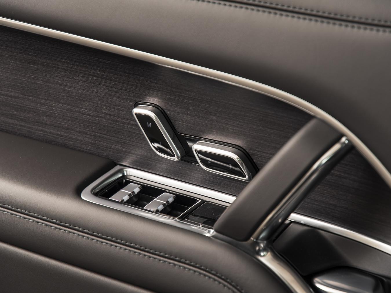 Land Rover Range Rover P550e Autobiography