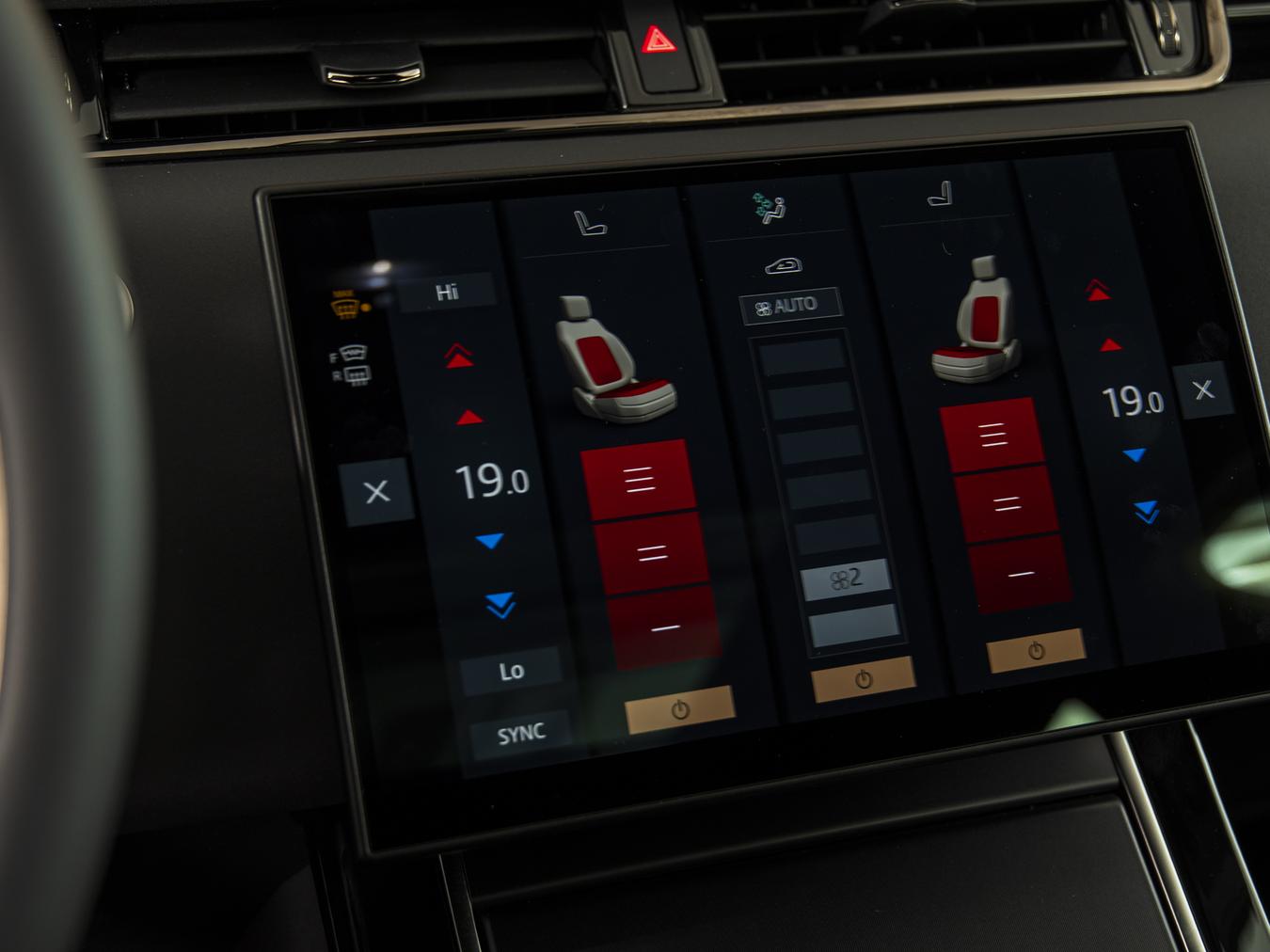 Land Rover Range Rover Evoque P270e R-Dynamic SE