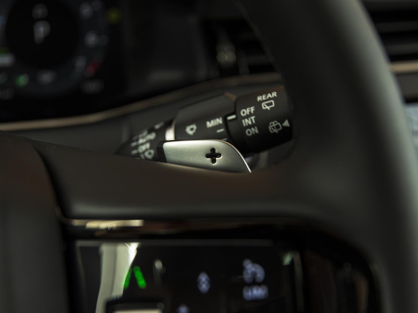 Land Rover Range Rover Evoque P270e Dynamic SE