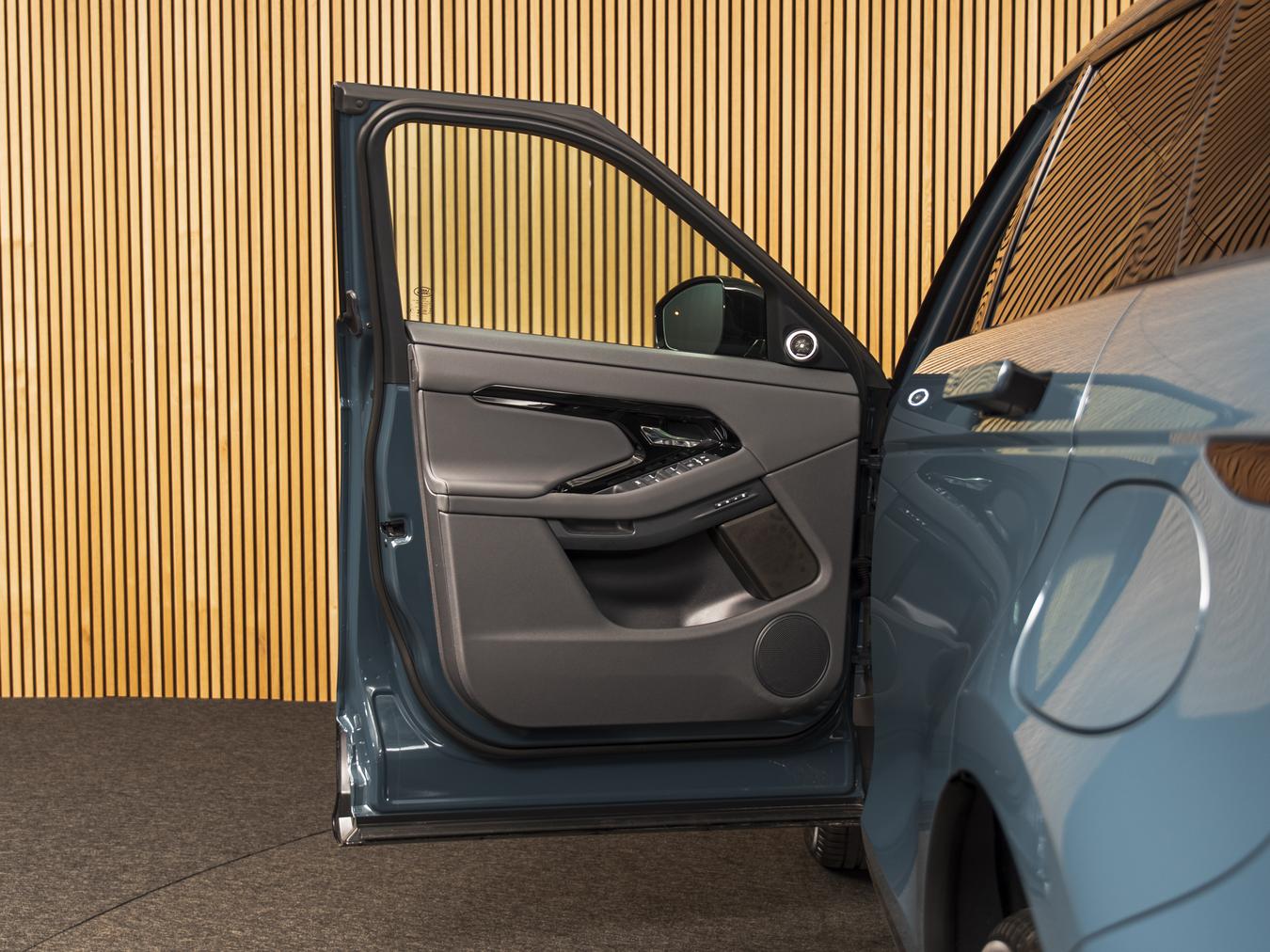 Land Rover Range Rover Evoque P270e Dynamic SE