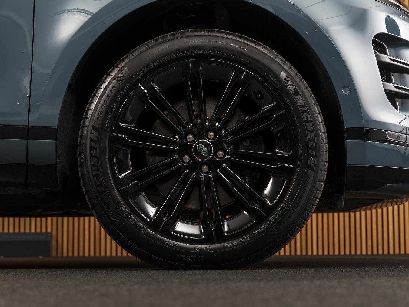 Land Rover Range Rover Evoque P270e Dynamic SE