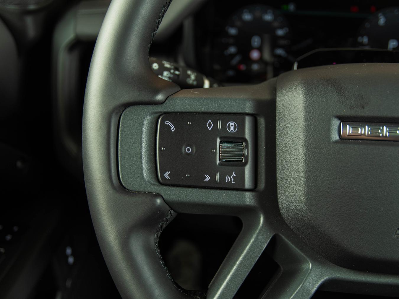 Land Rover Defender 110 D250 X-Dynamic HSE
