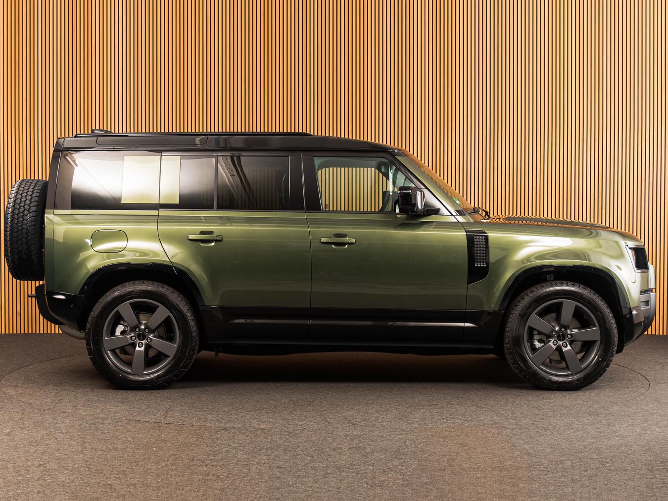 Land Rover Defender 110 D250 X-Dynamic HSE