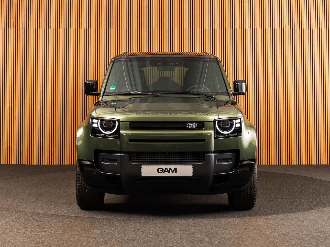 Land Rover Defender 110 D250 X-Dynamic HSE