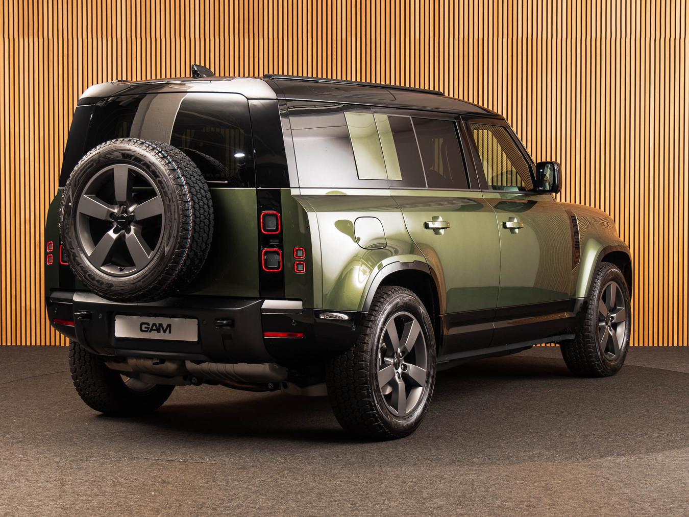 Land Rover Defender 110 D250 X-Dynamic HSE