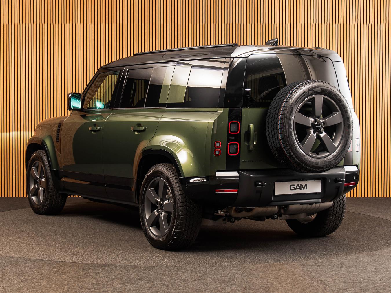 Land Rover Defender 110 D250 X-Dynamic HSE