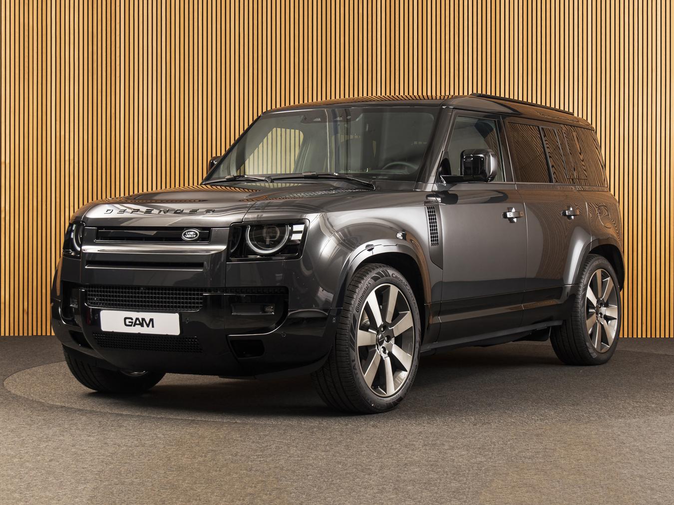 Land Rover Defender 110 X-Dynamic HSE P300e