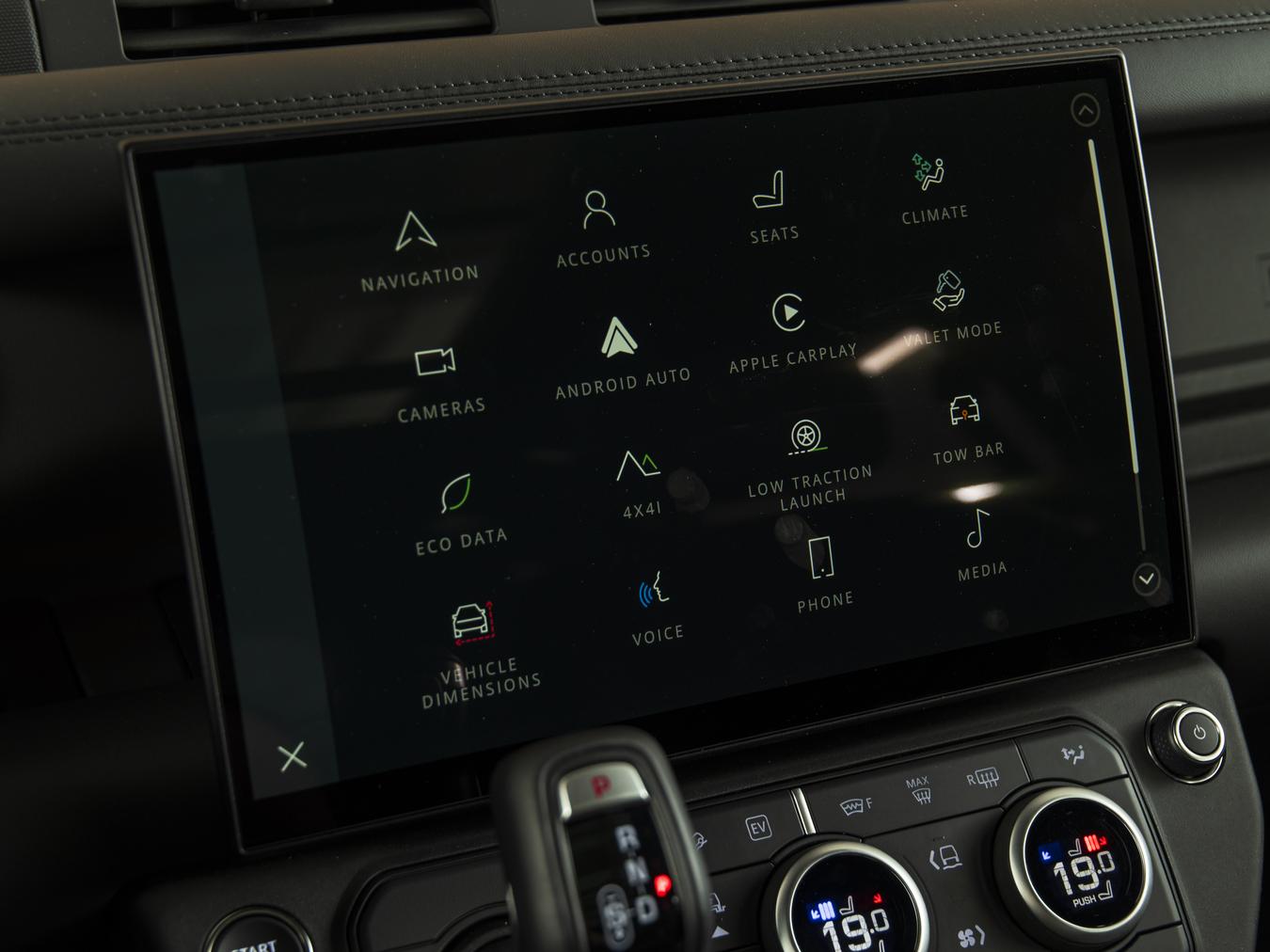 Land Rover Defender 110 X-Dynamic HSE P300e