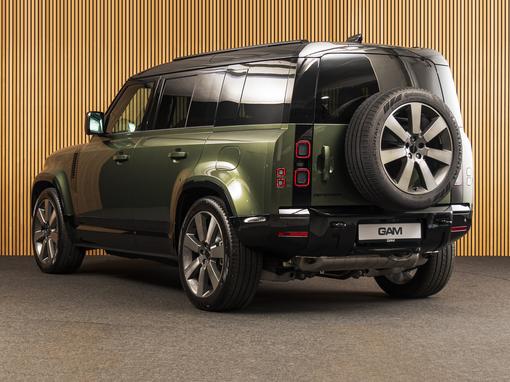 Land Rover Defender 110 X-Dynamic HSE P300e