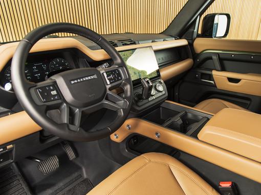 Land Rover Defender 110 X-Dynamic HSE P300e