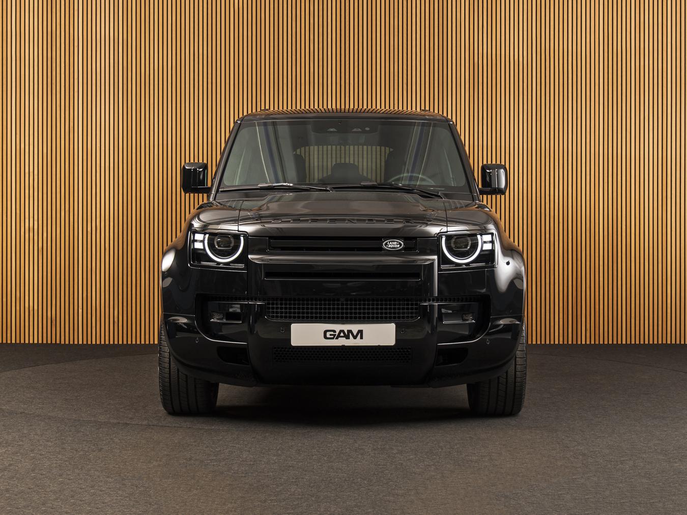 Land Rover Defender 110 X-Dynamic HSE P300e