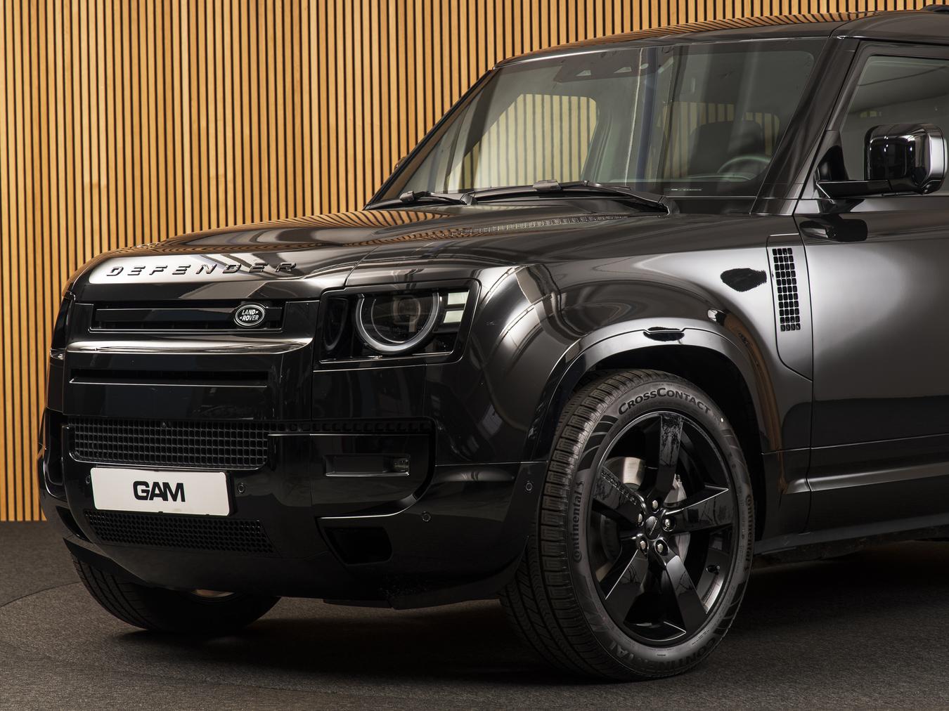 Land Rover Defender 110 X-Dynamic HSE P300e