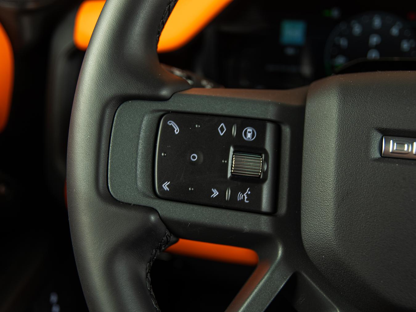 Land Rover Defender 110 X-Dynamic HSE P300e