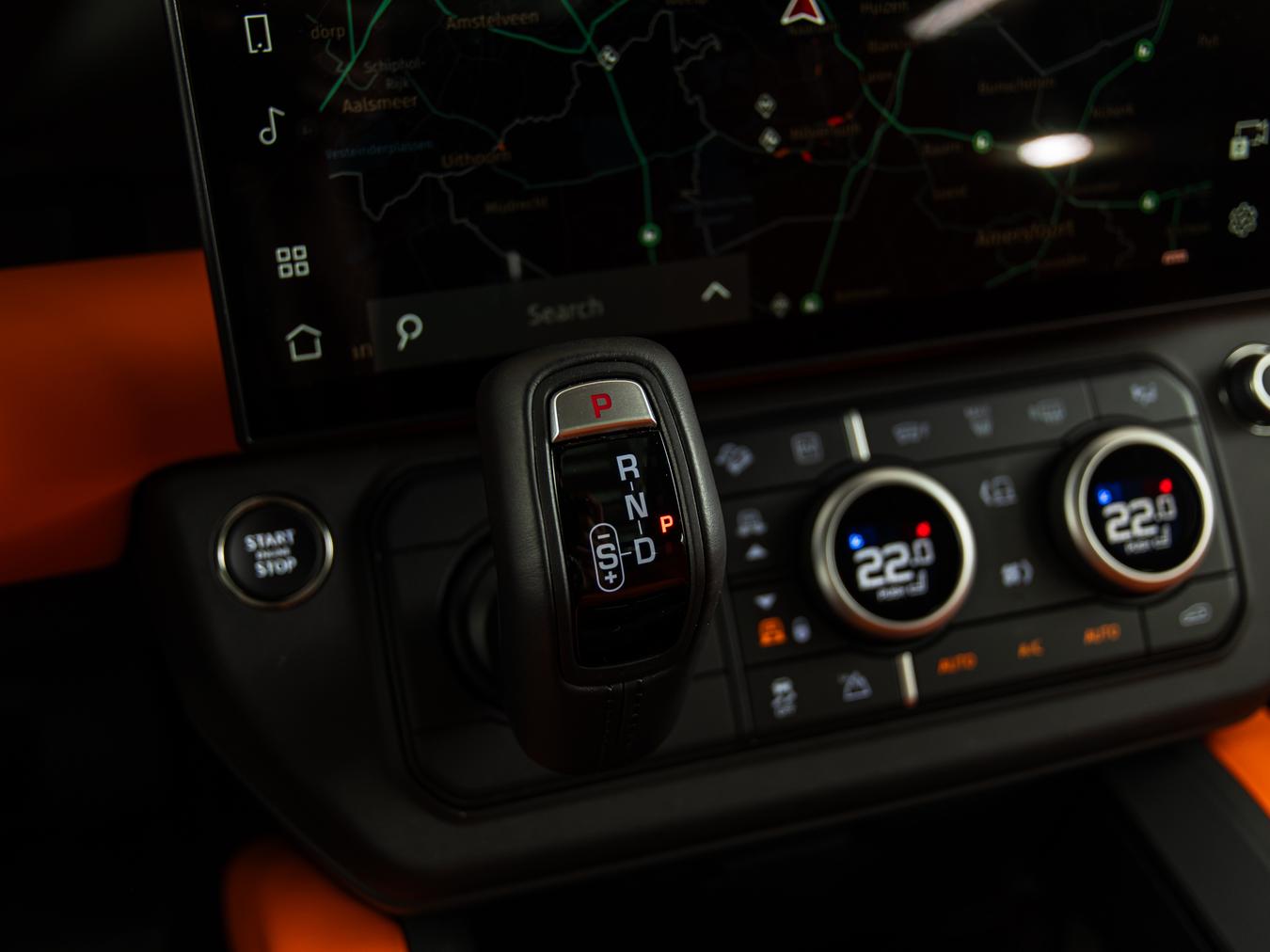 Land Rover Defender 110 X-Dynamic HSE P300e