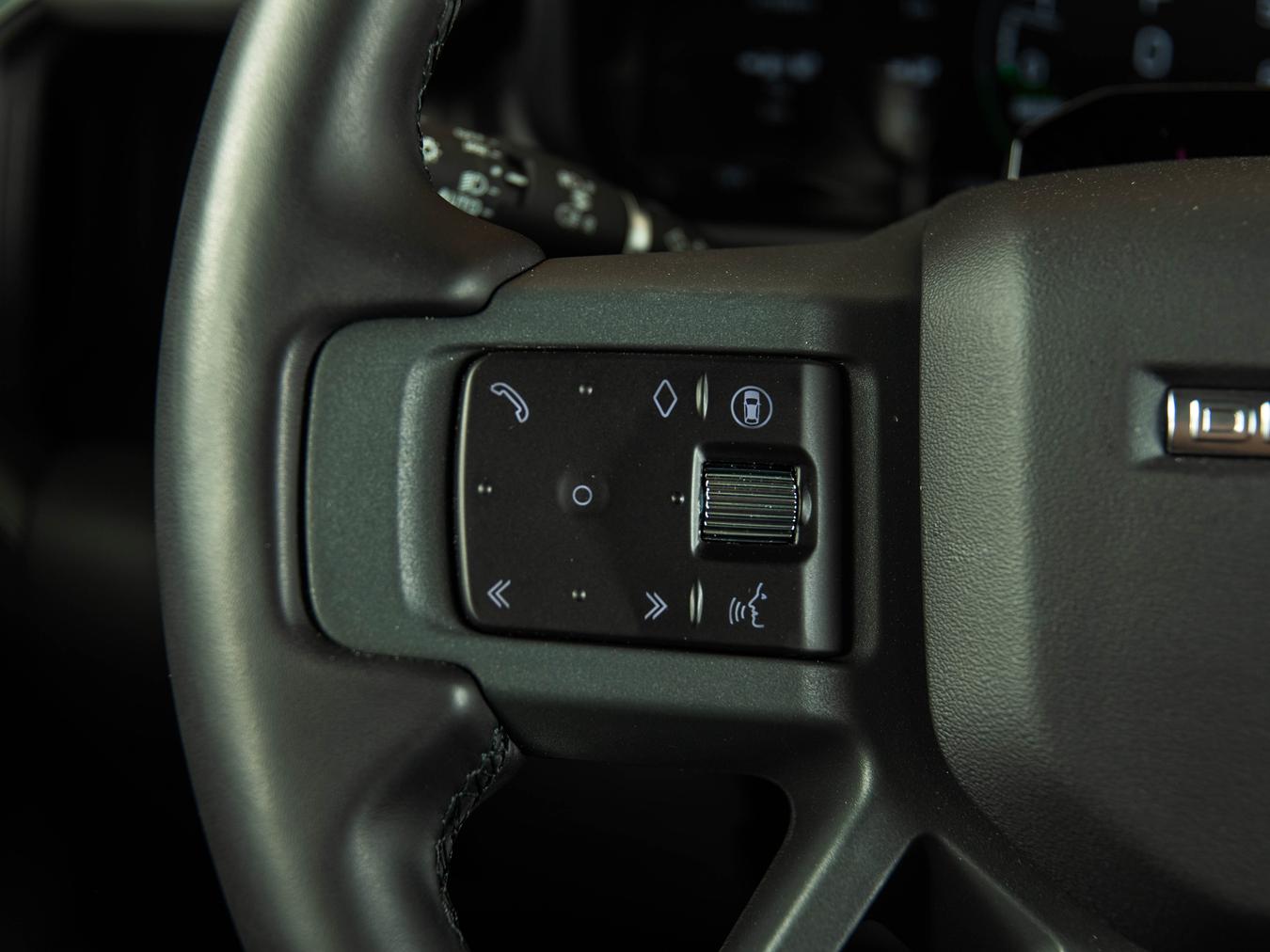 Land Rover Defender 110 X-Dynamic HSE P300e