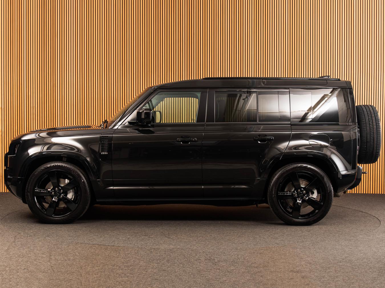 Land Rover Defender 110 X-Dynamic HSE P300e