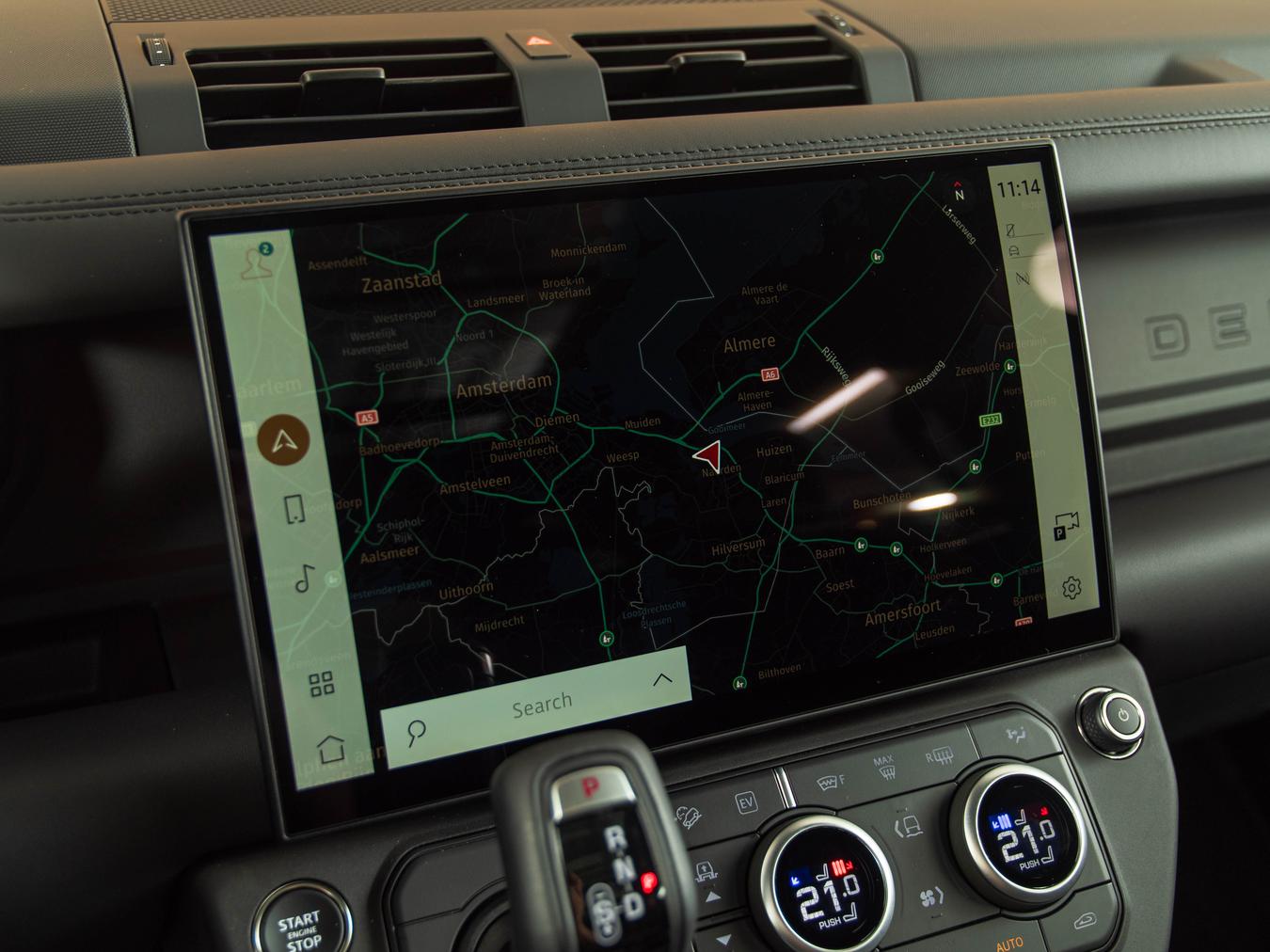 Land Rover Defender 110 X-Dynamic HSE P300e