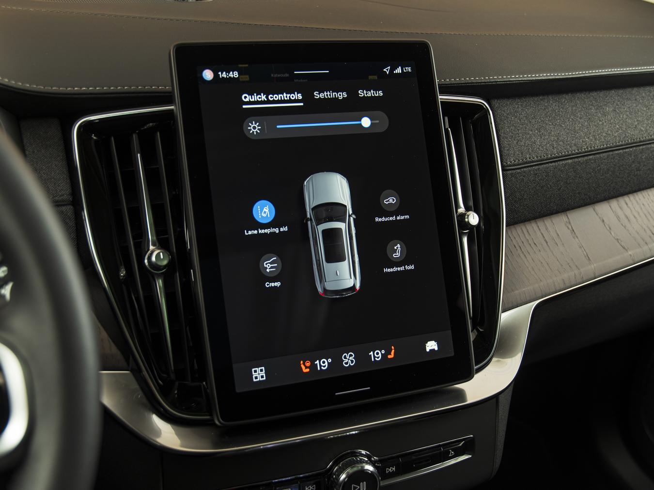 Volvo XC90 T8 Plus Dark