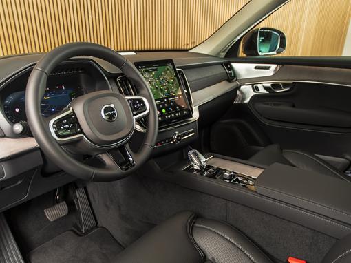 Volvo XC90 T8 Plus Dark
