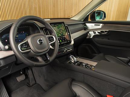 Volvo XC90 T8 Plus Dark
