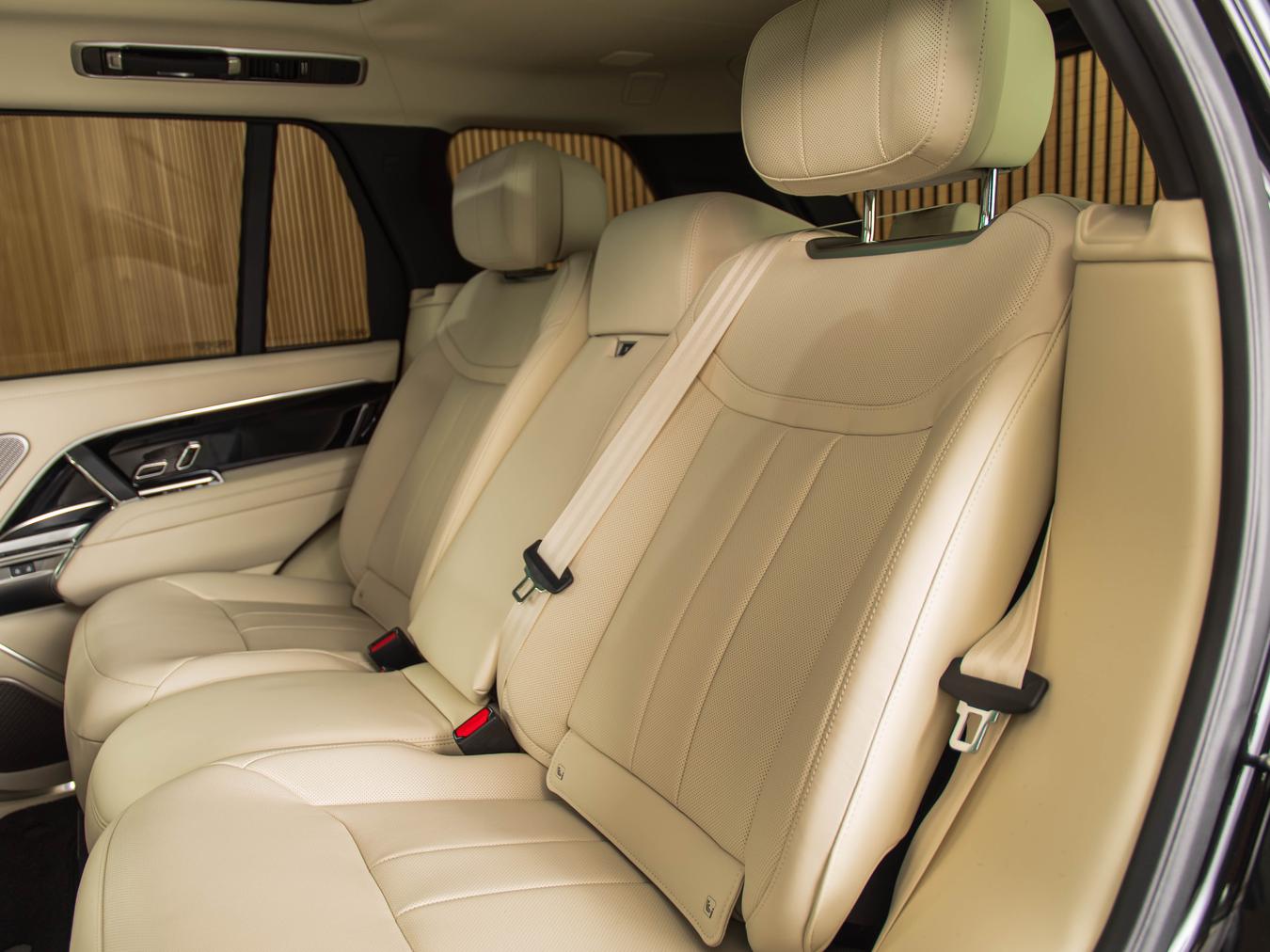 Land Rover Range Rover P550e Autobiography