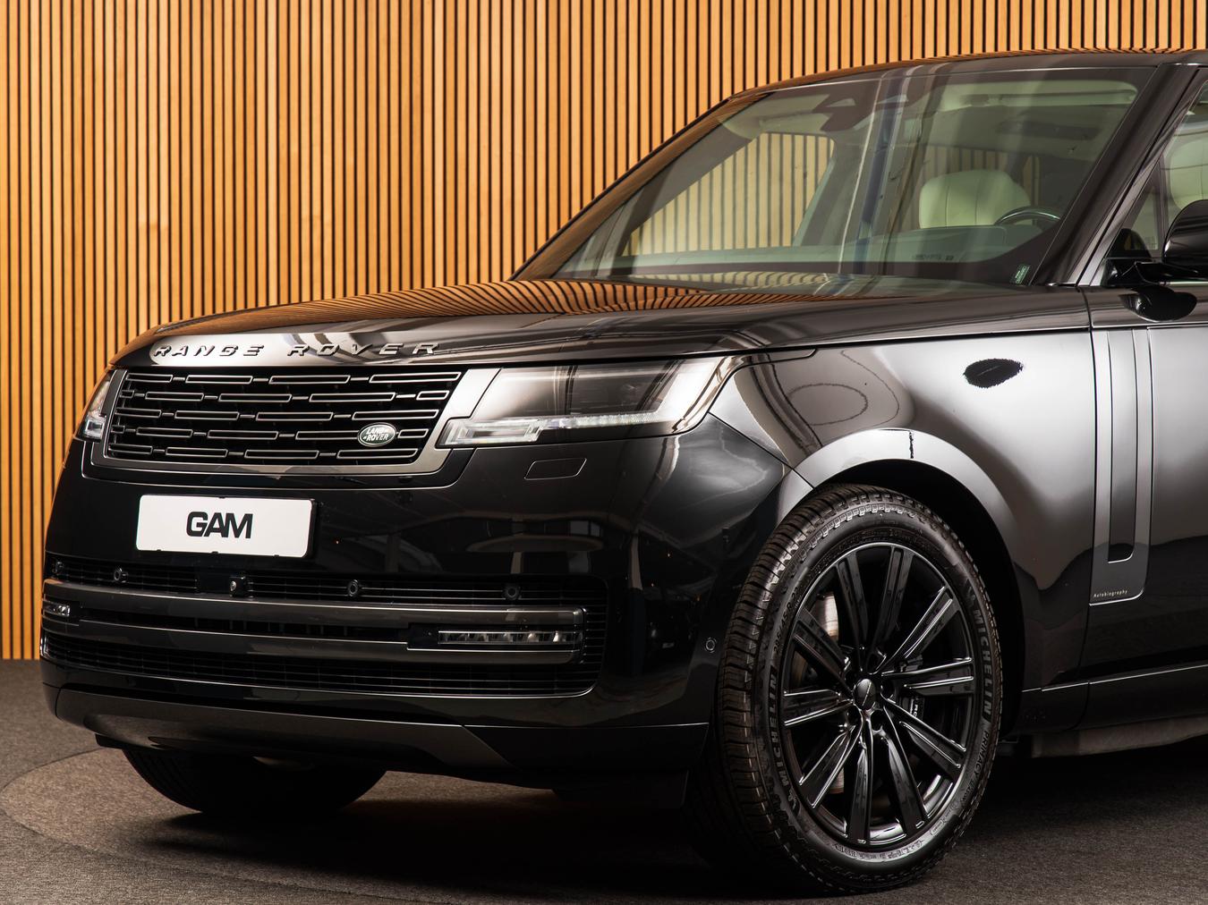Land Rover Range Rover P550e Autobiography